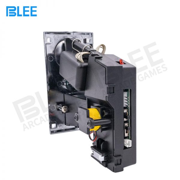 electronic coin acceptor riding machine