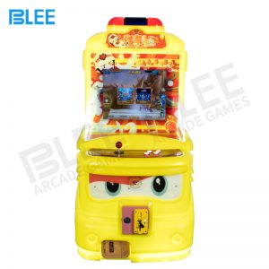 máquina de juegos infantil de monedas