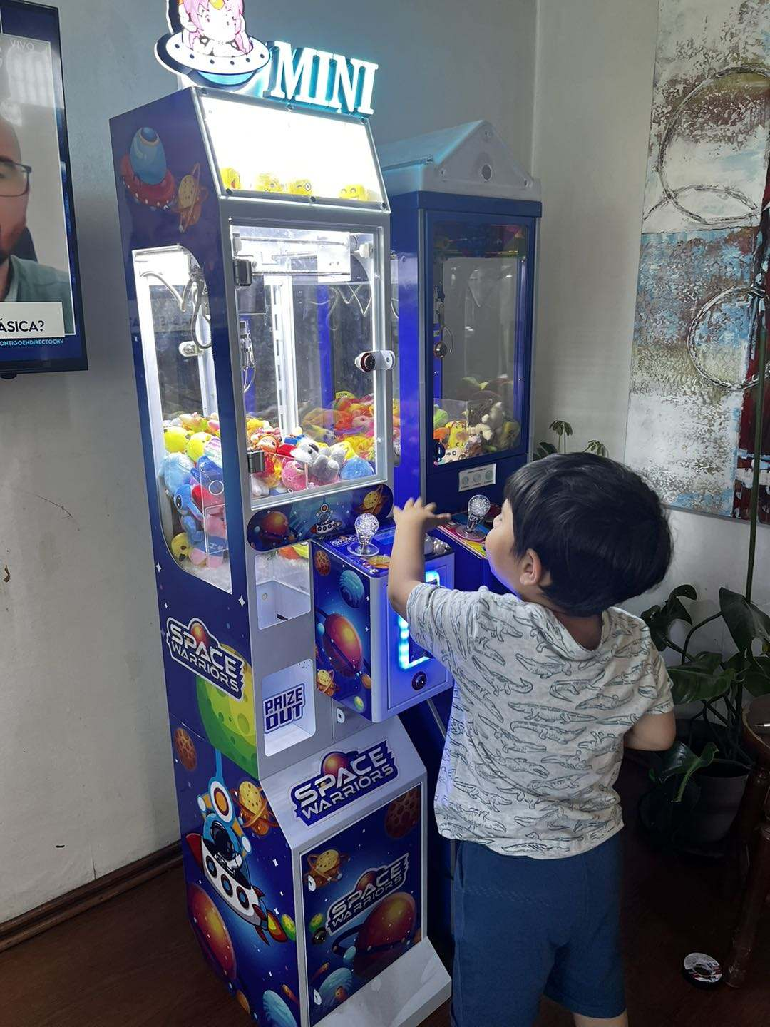 Mini Arcade Claw Machine