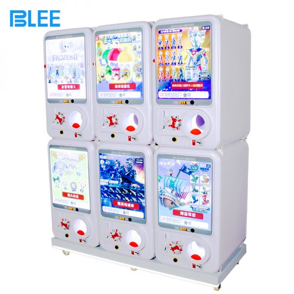 gachapon capsule machine