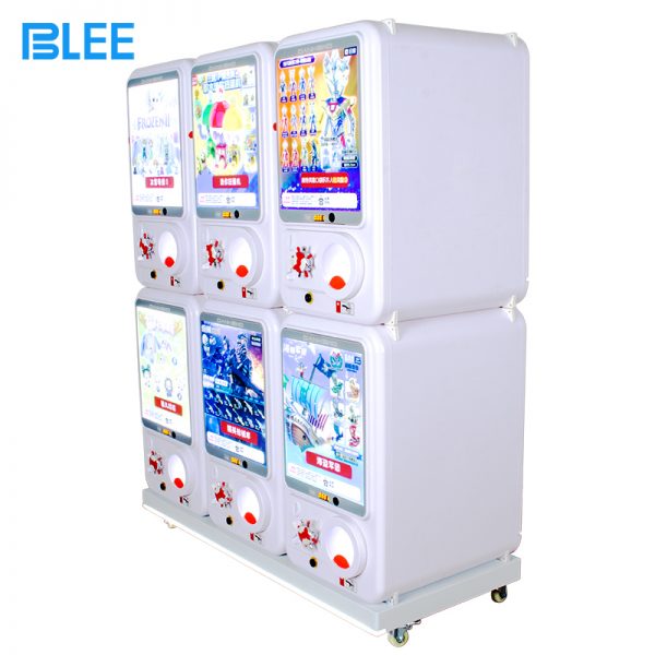 gachapon capsule machine