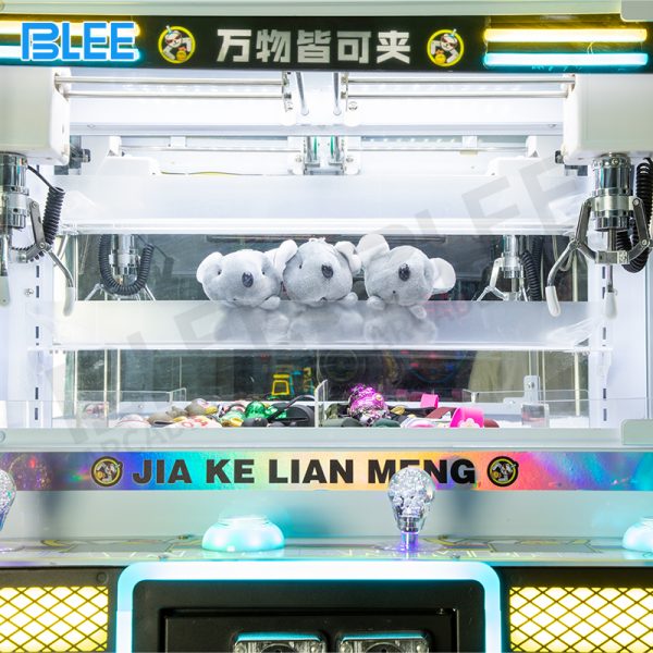 4 players claw machine