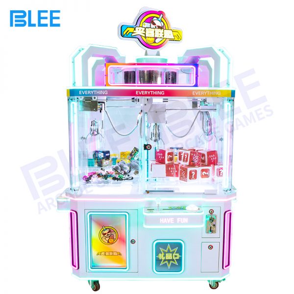 gift blind box claw machine