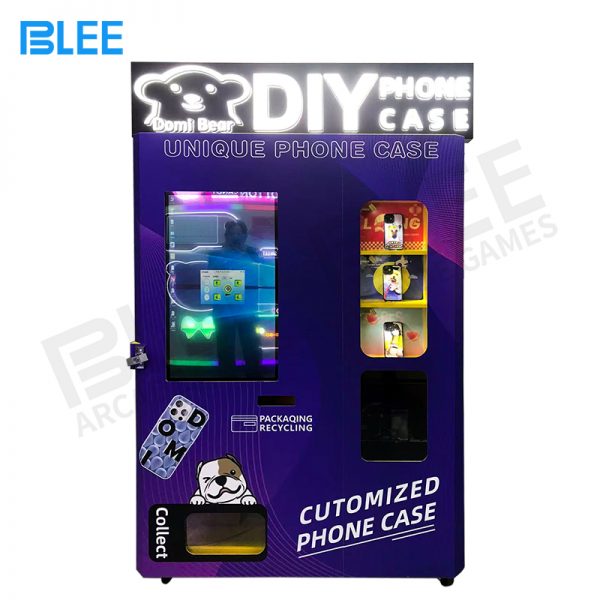 Mobile phone case vending machine