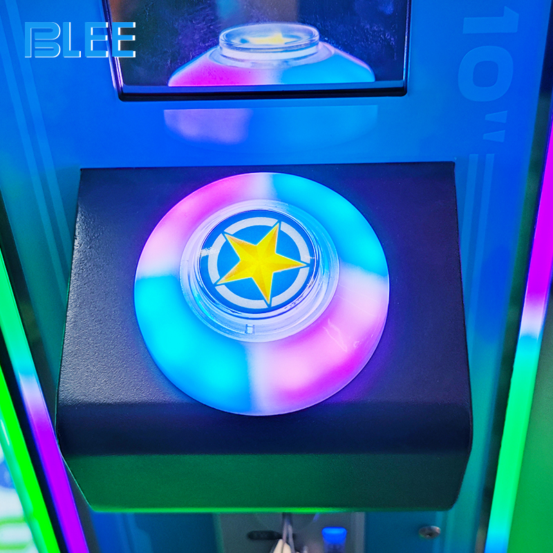 Player cutting the string to win a prize