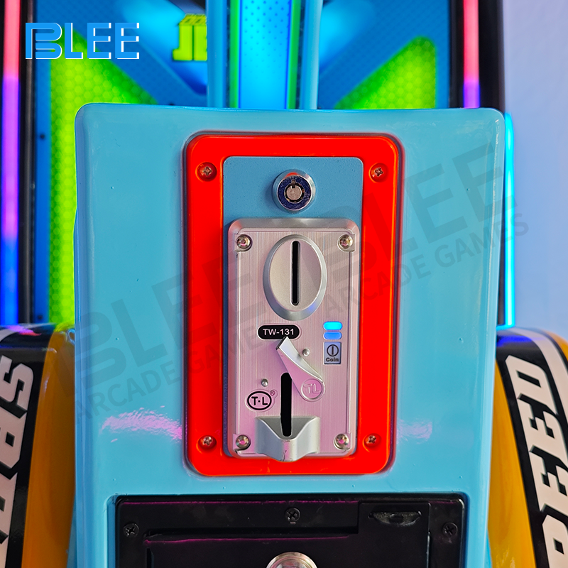 HD curved display showing water racing course