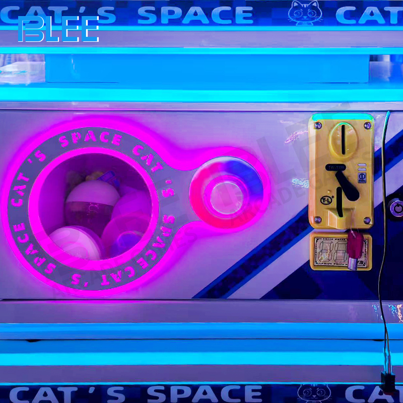 Detailed view of the reliable dispensing mechanism and internal components
