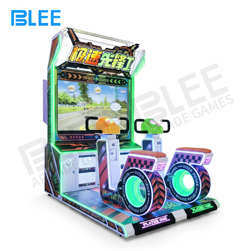 motorcycle simulator Player enjoying immersive racing experience on Speed Pioneer