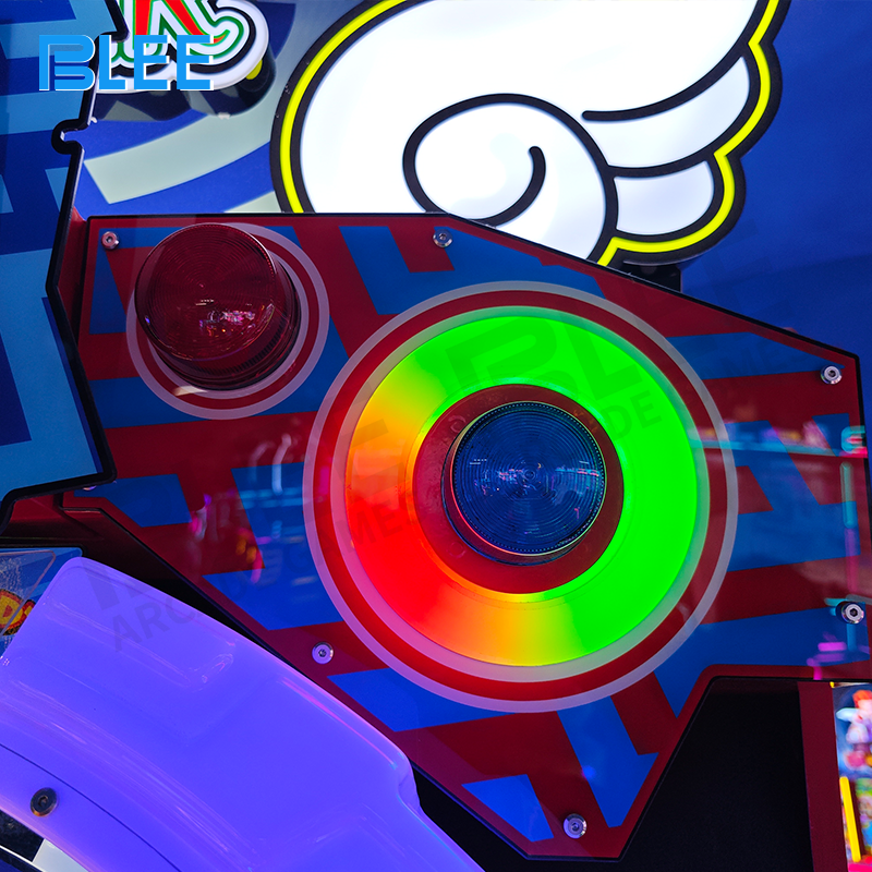 Vibrant display showing detailed maze gameplay and character animation