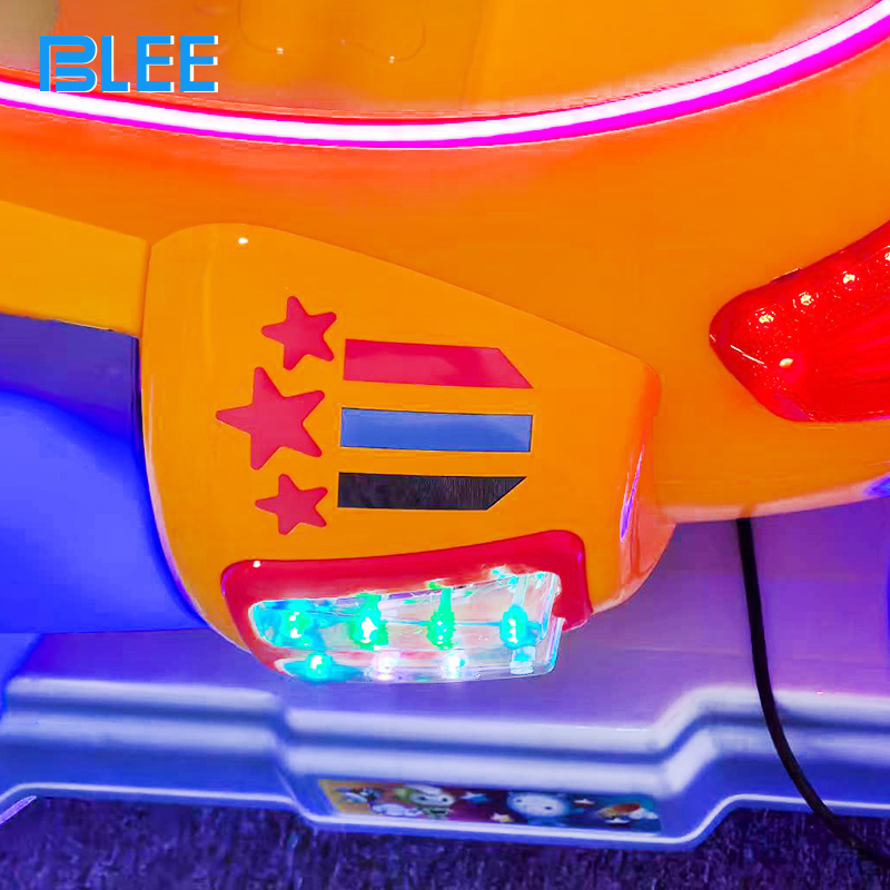Arcade airship kiddie ride for toddlers