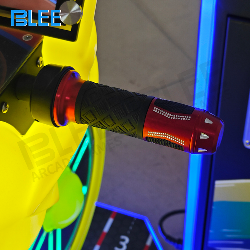 Multi-player item battle mode with fun power-ups and interactive elements