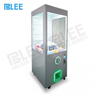 Bilingual interface supporting both English and Chinese language options