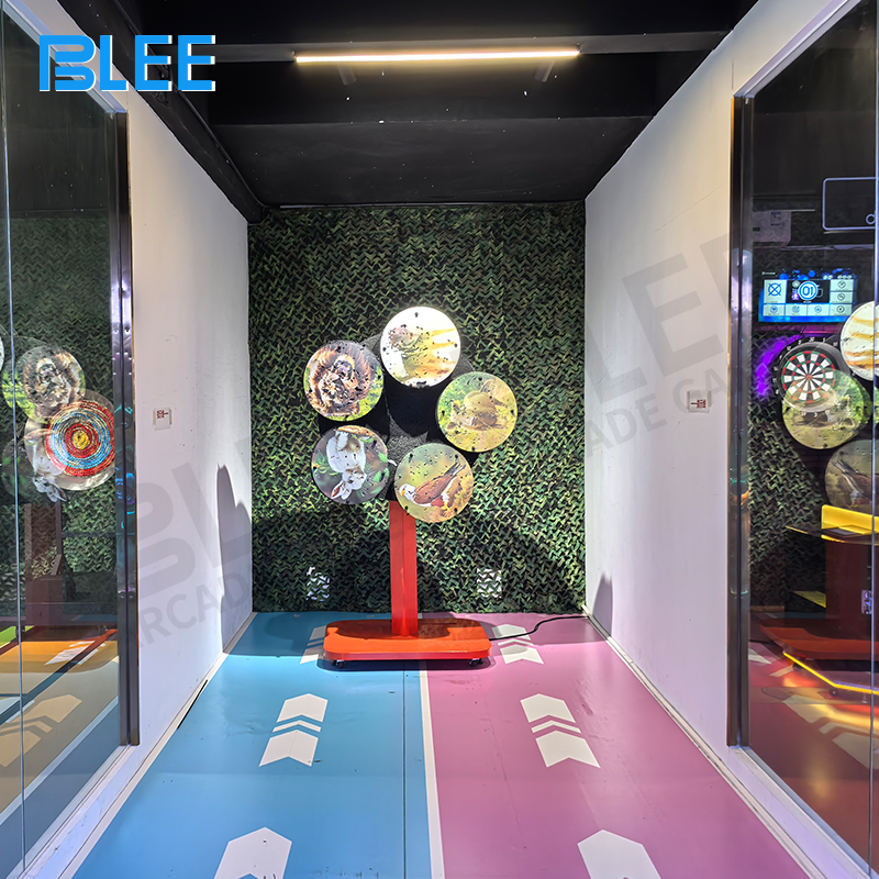 Professional recurve bows and carbon-mix arrows for authentic archery experience