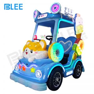 Complete display of BLEE Sweet Scoop Square Cruiser showcasing vibrant dessert-themed design with appetizing aesthetics