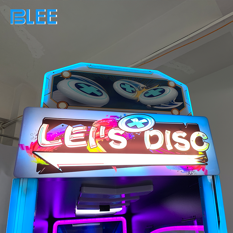 Ticket dispensing mechanism issuing rewards based on hitting performance