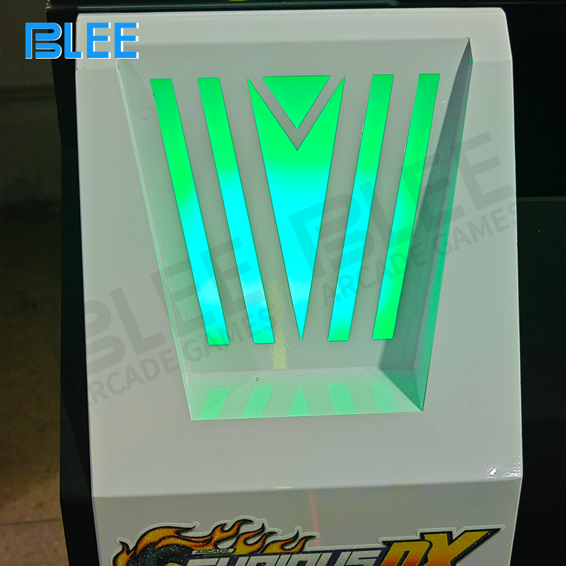 Multi-player track selection screen with synchronized countdown