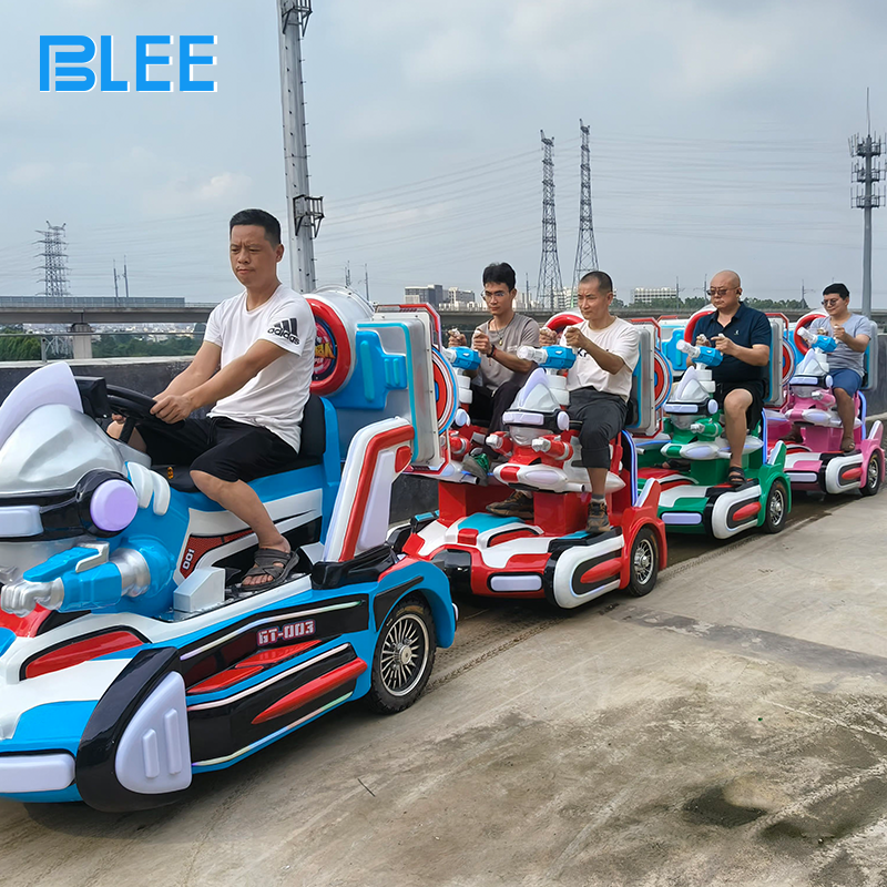 Technical perspective highlighting the attraction's substantial scale (800×115×140cm) and structural engineering