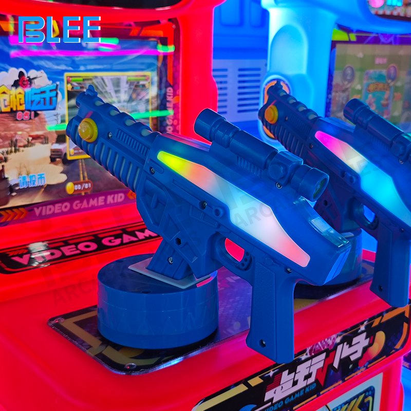 Fishing game gameplay with animated underwater scenes and interactive controls