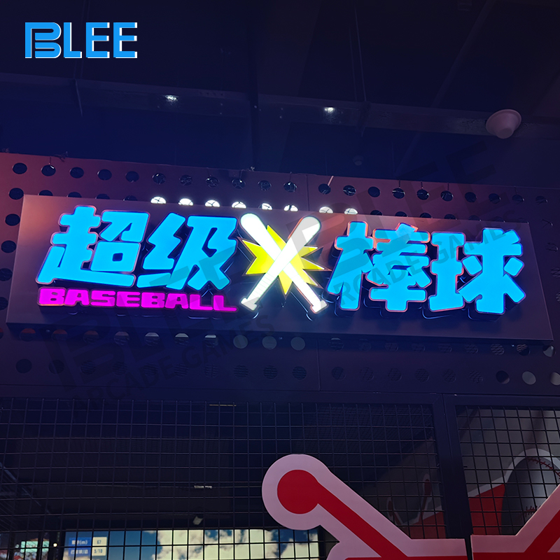 Intelligent pitching machine delivering variable speeds and pitch types