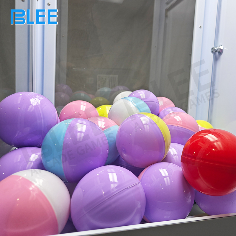 Organized capsule storage with 180-260 capacity depending on model