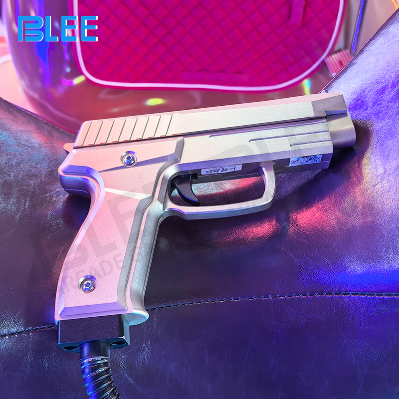 Control panel with western scene selection, target customization, and game difficulty