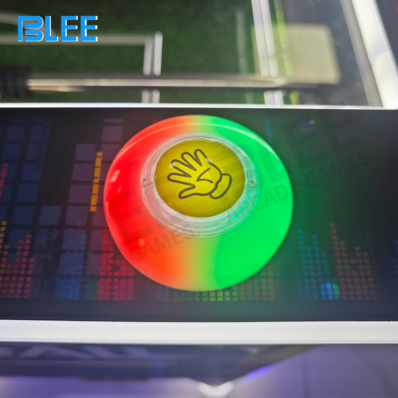 The central digital display showing an active 2-minute countdown and a close score (e.g., 5-4).