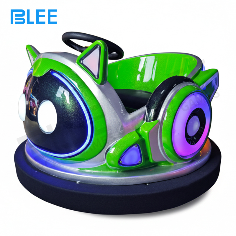 children's entertainment ride Two cars interacting gently, showcasing the bumper-to-bumper safety design.