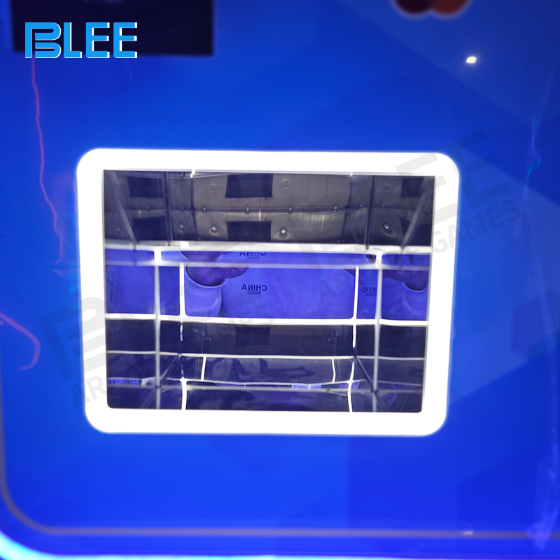 A customer completing a transaction, selecting "Online Payment" as their preferred method on the screen.