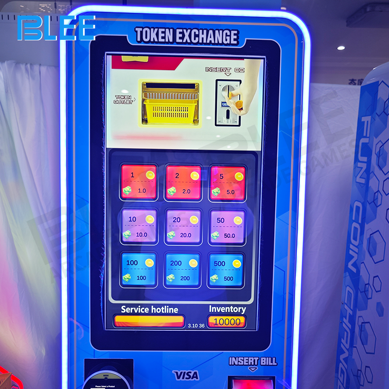 The payment interface on screen, clearly displaying the three available payment method icons.