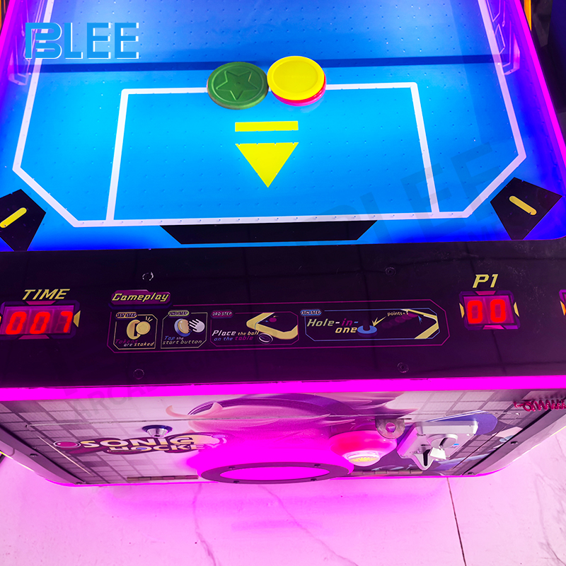 The control panel interface showing buttons for starting solo or two-player modes.