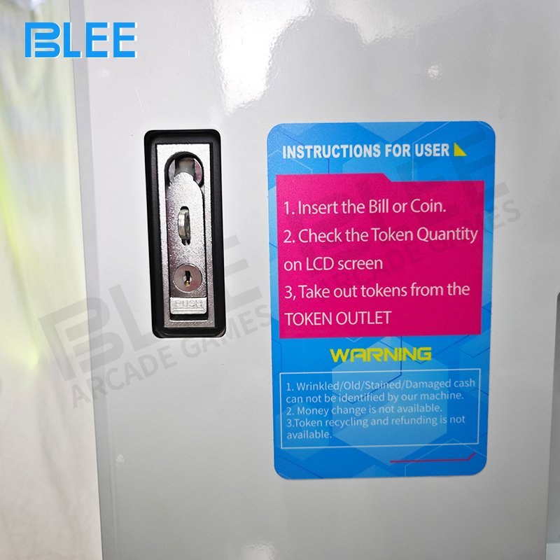 A customer using the coin slot, with the digital display updating the inserted amount in real-time.