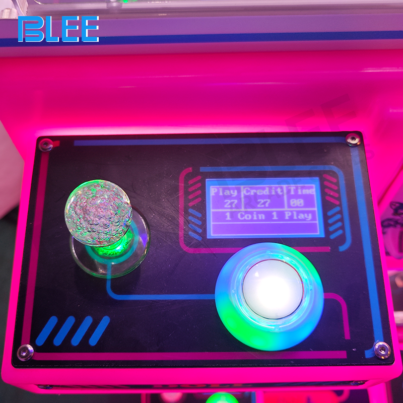 The central reward system that dispenses prizes based on the fused outcome of all players' efforts.