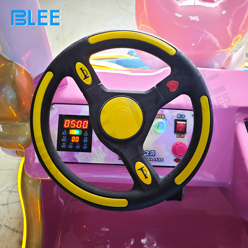 Comfort optimization demonstration showcasing spacious seating and ergonomic royal riding design