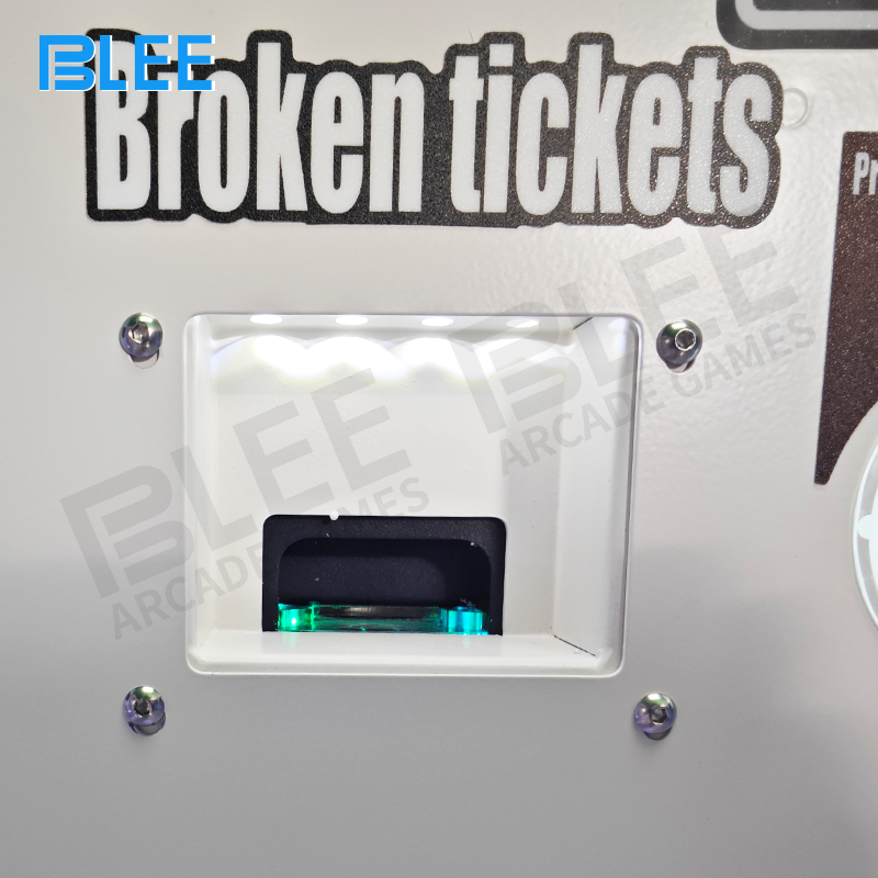 Technical specifications panel: 110V-240V, 50-60Hz input with 100W-300W smart power management.