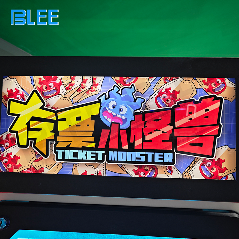 Side profile illustrating the machine's space-efficient 72cm width and depth dimensions.