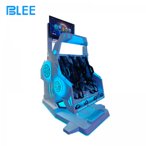 Full front view showcasing two independent 360-degree rotating platforms, dual Dapeng E3S headsets, and 32-inch split-view spectator display.