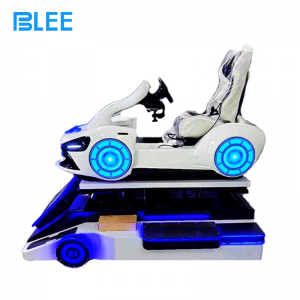 Full front view showcasing the versatile dual-mode cockpit, Dapeng E3S headset, and 19-inch spectator screen.