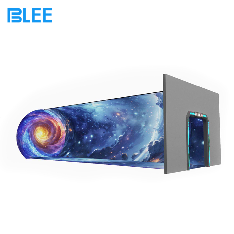 Floor and wall projector system for immersive play areas Floor and wall projector system for immersive play areas