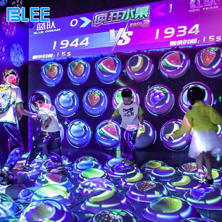 Kids interactive projection game room with soft ball play Kids interactive projection game room with soft ball play
