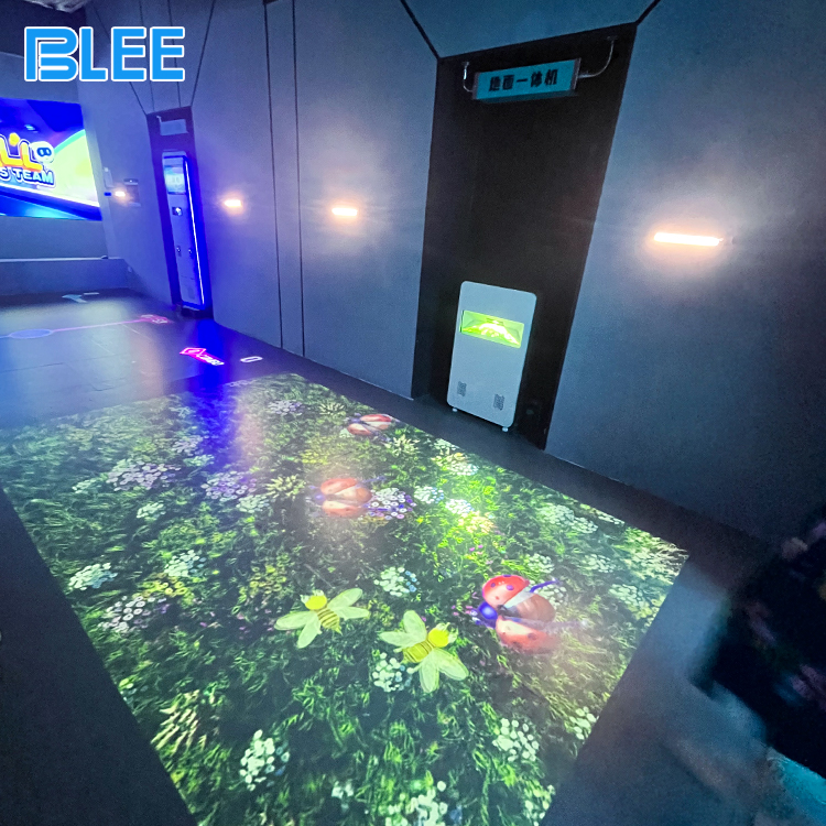 Interactive projection floor game for shopping mall play area Interactive projection floor game for shopping mall play area