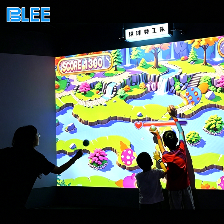 Compact projection ball game machine for amusement venues Compact projection ball game machine for amusement venues