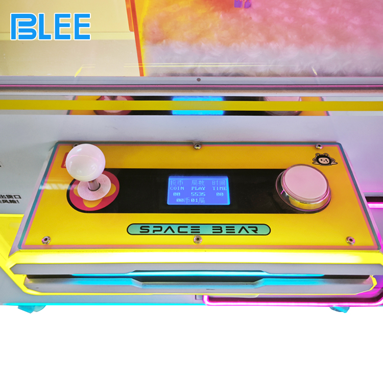 6 Player using arcade prize machine