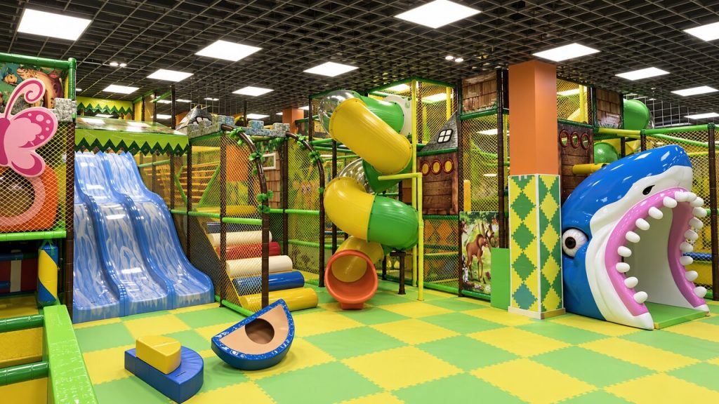 Multi-level play structure